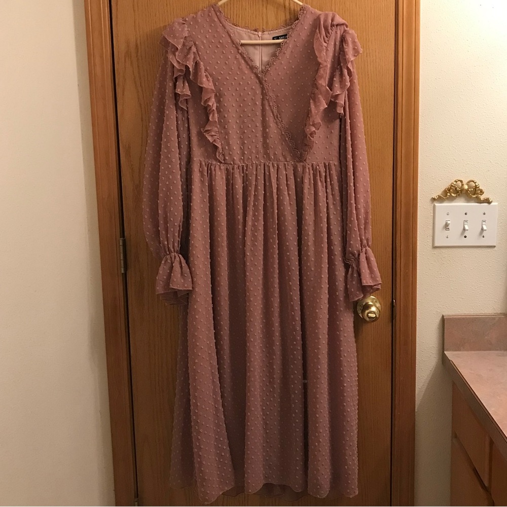EUC Elegant Mauve Pink Swiss Dot Ruffled Dress